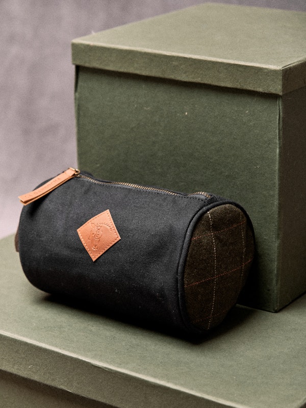 Tartán Toiletry Bag  | Marino