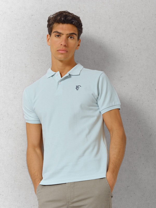 Polo Básico com Detalhe Patch | Celeste