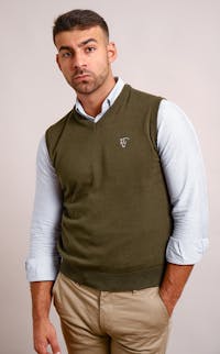 knitted vest | Verde Caza