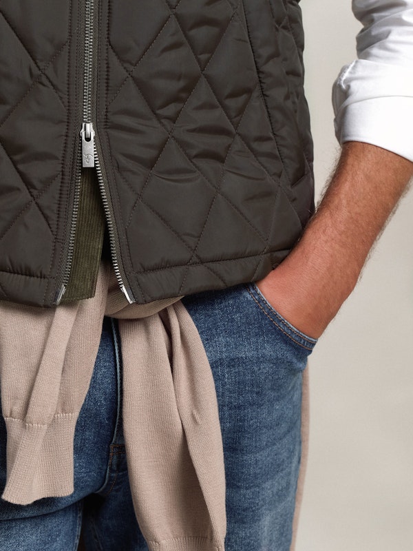 Diamond Quilted Vest | Carbón