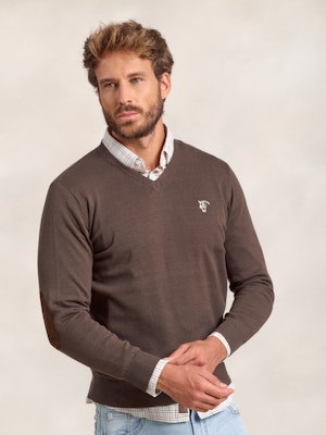V-neck sweater with elbow patch | Carbón