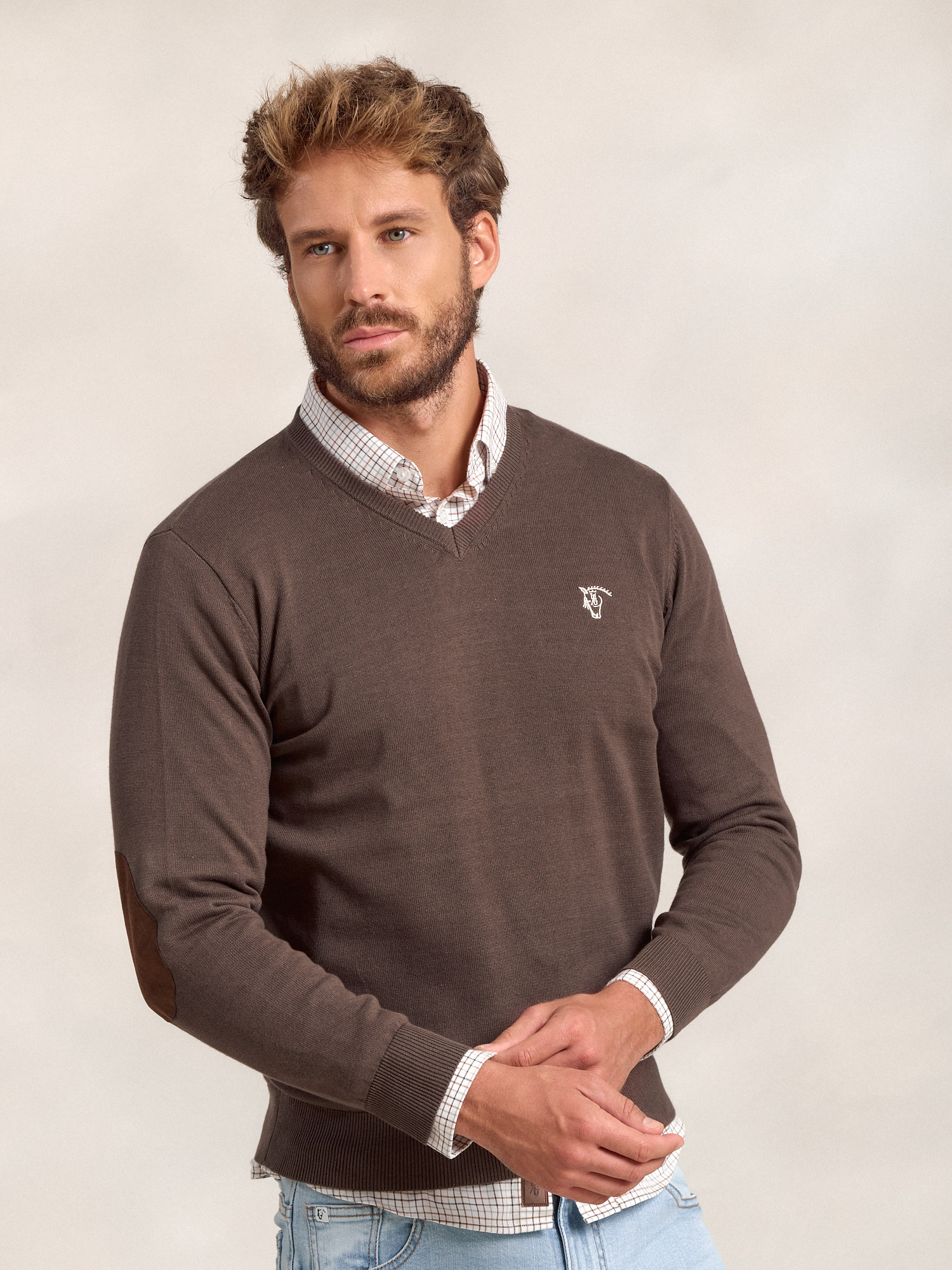 V-neck sweater with elbow patch | Moka