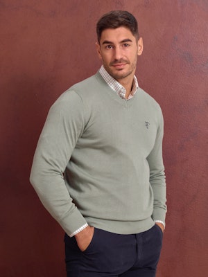 V-neck sweater | Basil