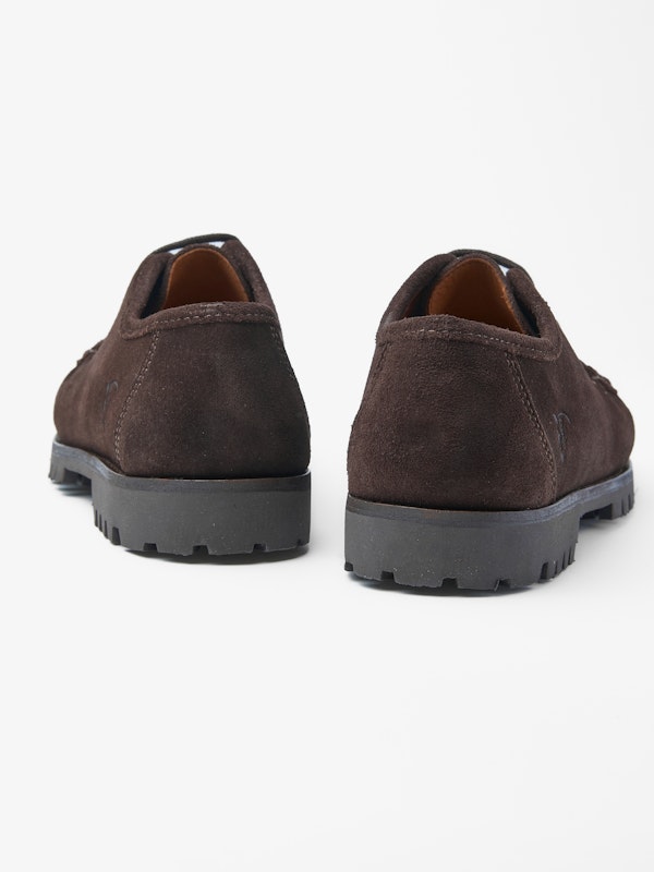 Sapato com atacadores