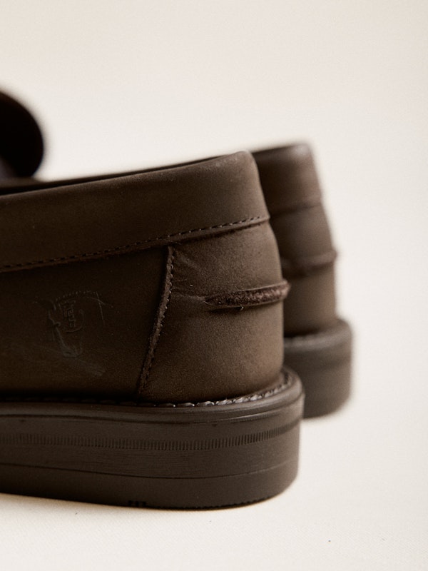 Sapato Castellano Nobuk